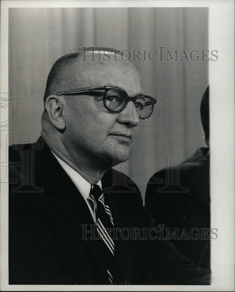 1967 Press Photo William Luneburg AMC President - RRW12691 - Historic Images