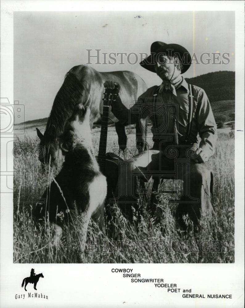 1990 Press Photo Gary McMahon Nuisance Yodeler Poet - RRW12831 - Historic Images