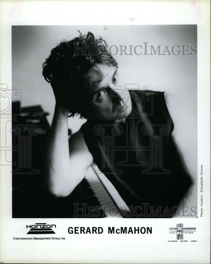 1992 Press Photo Gerard McMahon English Songwriter MAC - RRW12833 - Historic Images