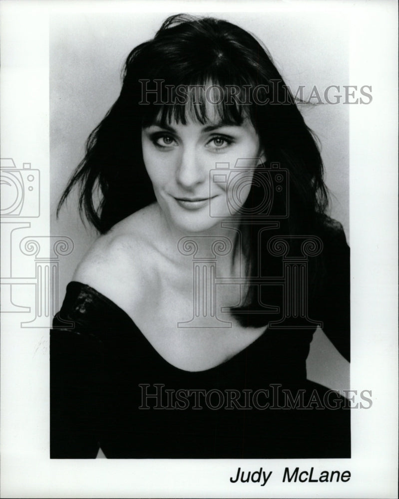 1999 Press Photo Judy McLane star Entertainer pose - RRW13023 - Historic Images