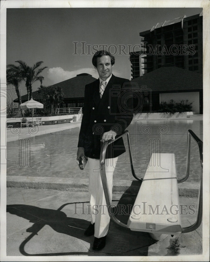 1978 Press Photo Norman Ziegelman Architect Swimming - RRW13123 - Historic Images