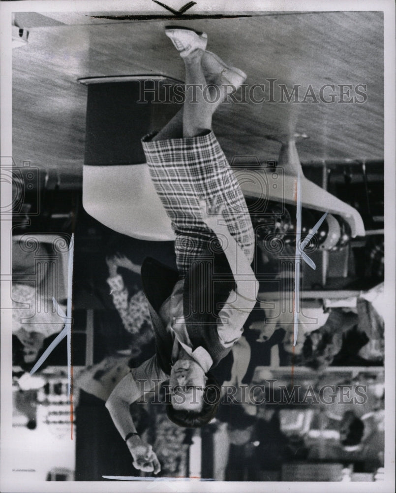 1965 Press Photo Detroit School Bowling Team Member - RRW13175 - Historic Images
