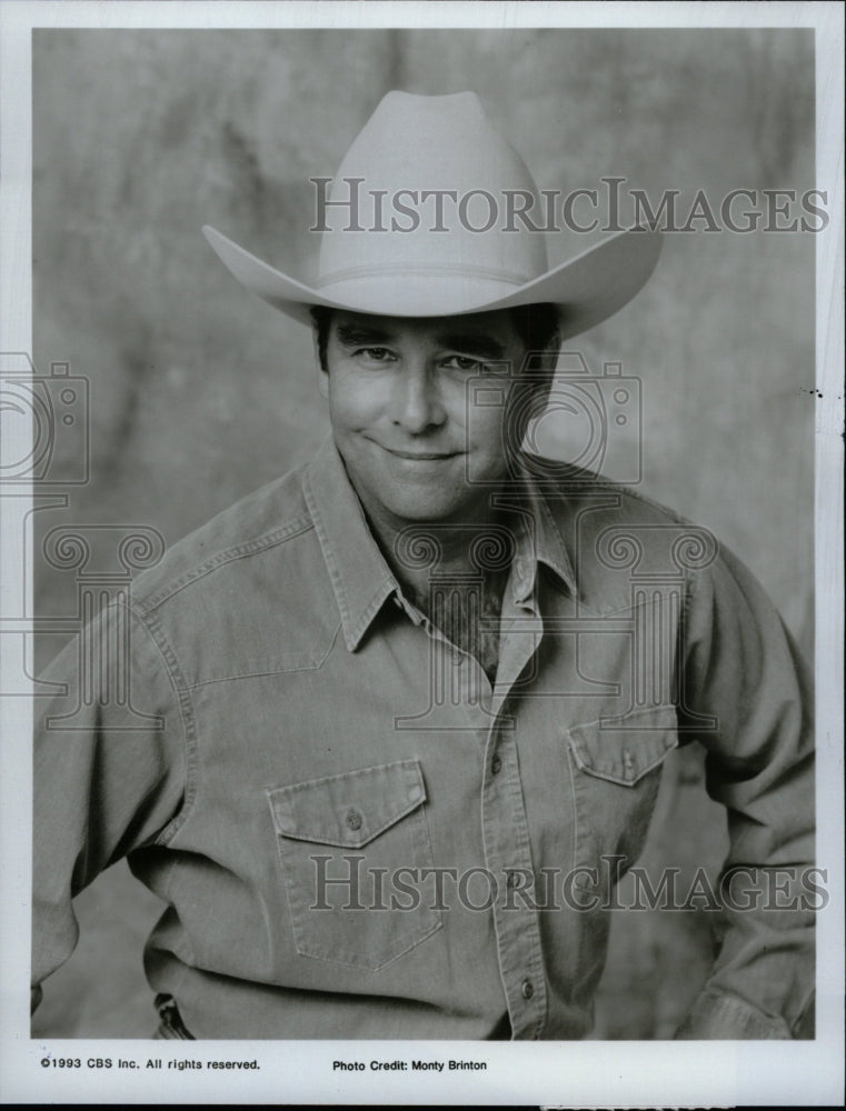 1996 Press Photo Lloyd Vernet Beau Bridges Actor - RRW13281 - Historic Images