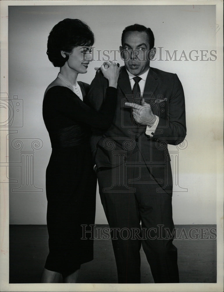 1963 Press Photo Jack Carter Carol Lawrence Sullivan - RRW13319 - Historic Images