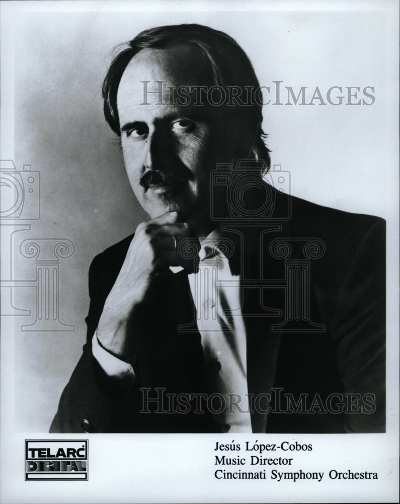 1988 Press Photo JesÃƒÂºs LÃƒÂ³pez-Cobos Conductor Cincinnati - RRW13727 - Historic Images