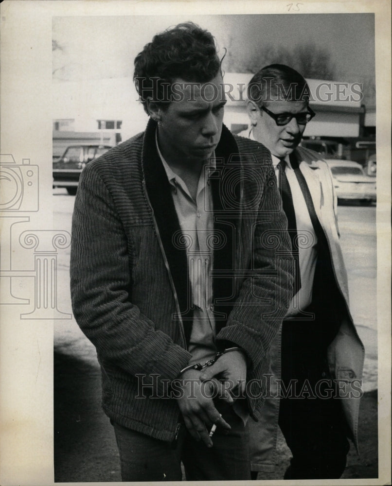 1969 Press Photo Douglas Gass waive extradition Murder - RRW13887 - Historic Images