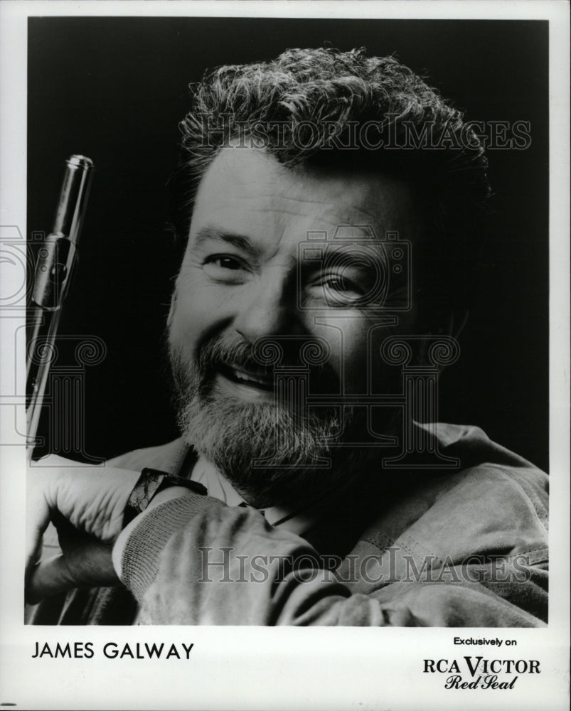 1989 Press Photo Sir James Galway virtuoso flute player - RRW13919 - Historic Images