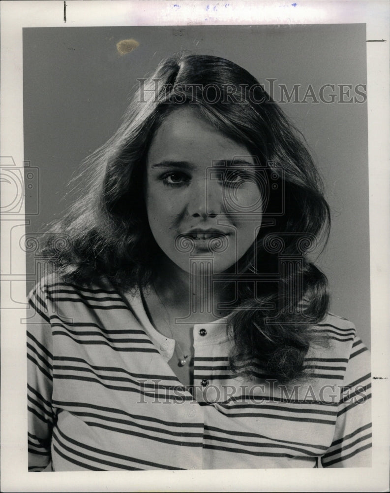 1984 Press Photo Cami Coonts moedl entertainer pose - RRW14159 - Historic Images