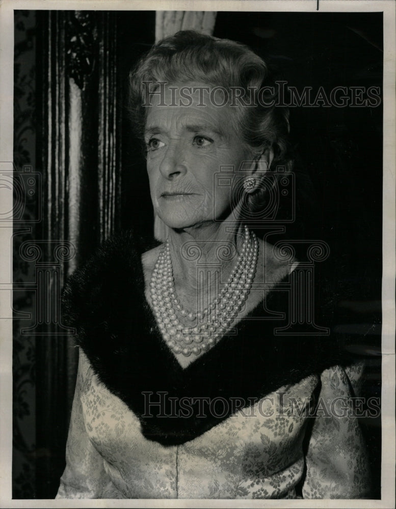 1965 Press Photo Gladys Cooper Actress Rogues NBC TV - RRW14437 - Historic Images