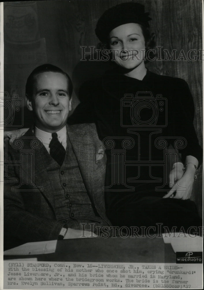 1937 Press Photo Livermore Evelyn Sullivan Sparrows - RRW14619 - Historic Images