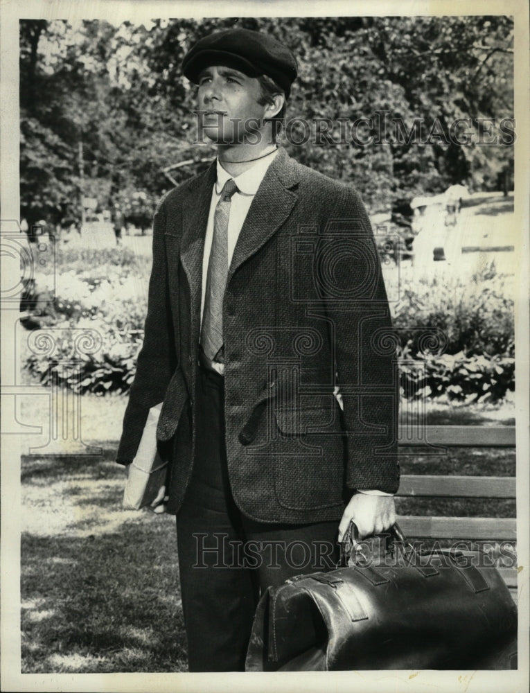 1976 Press Photo Beau Bridges Town Home Chicago Gaily - RRW14753 - Historic Images