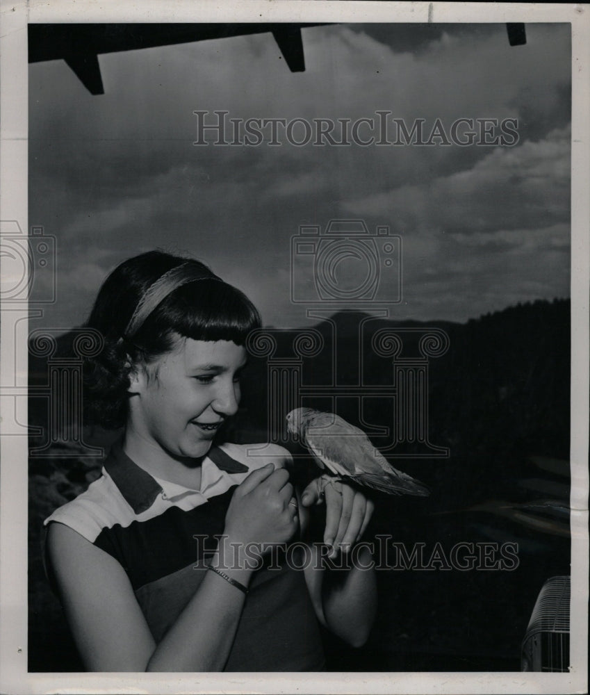 1953 Press Photo Ethel animals lover New York uncle Ned - RRW14801 - Historic Images