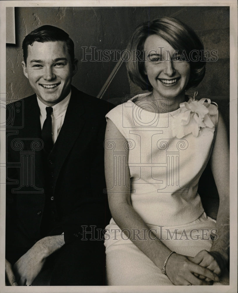 1966 Press Photo Allam Adamas British Politician Irene - RRW15237 - Historic Images