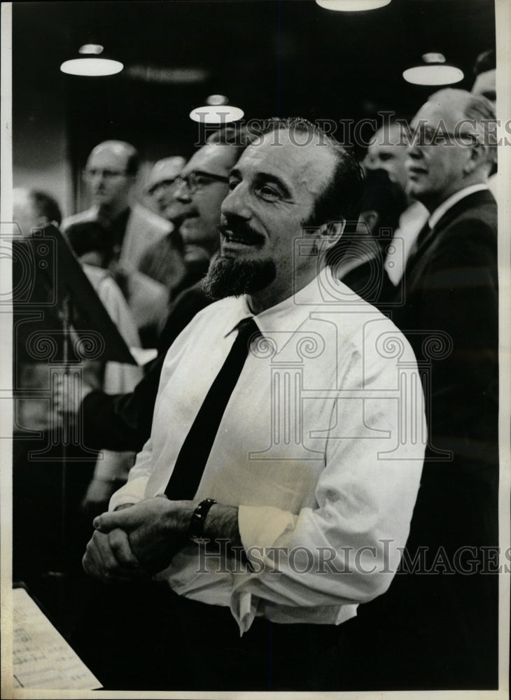 1963 Press Photo Mitch Miller American Musician &amp;Singer - RRW15525 - Historic Images