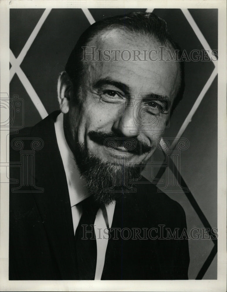 1962 Press Photo MITCH MILLER AMERICAN MUSICIAN SINGER - RRW15535 - Historic Images