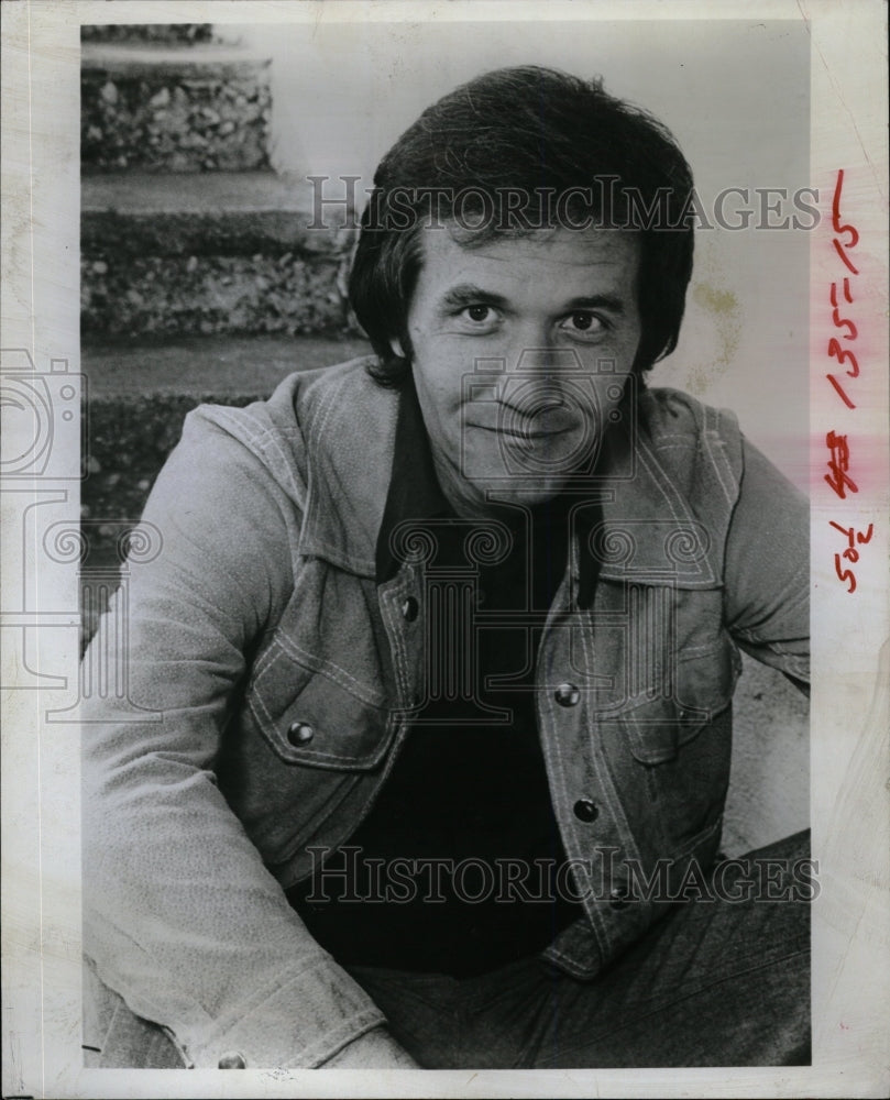 1975 Press Photo Roger Miller America England Swings - RRW15729 - Historic Images