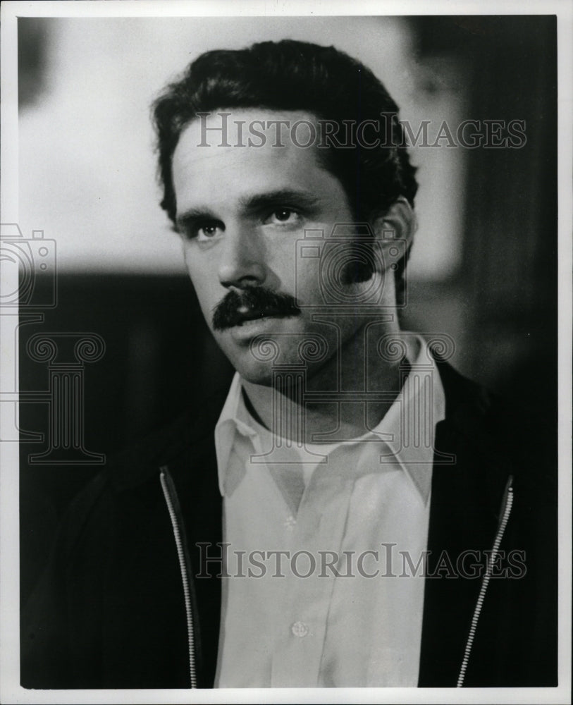 1989 Press Photo Gregory Harrison young husbands wife - RRW15767 - Historic Images