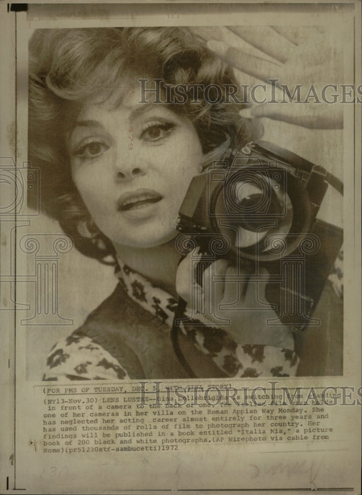 1972 Press Photo Gina Lollobrigida Italian Alexander - RRW15983 - Historic Images