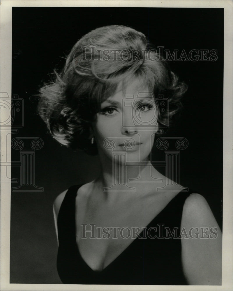 1973 Press Photo Gina Lollobrigida photojournalist NIAF - RRW15985 - Historic Images