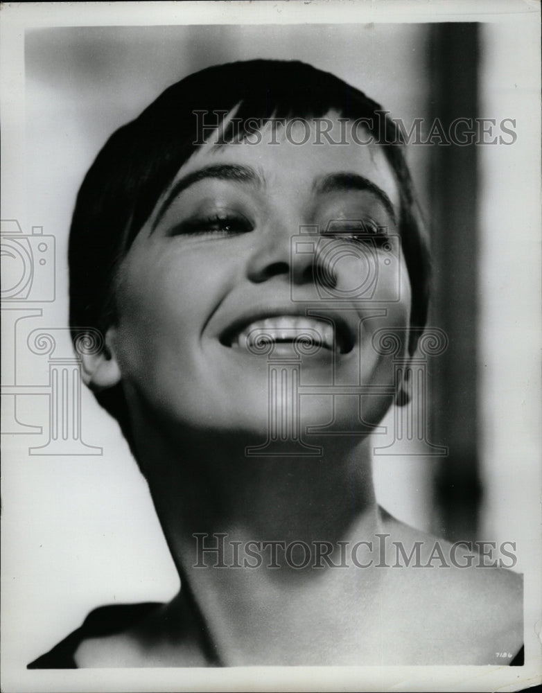 Press Photo Leslie Claire Margaret Caron Actress Dancer - RRW16201 - Historic Images