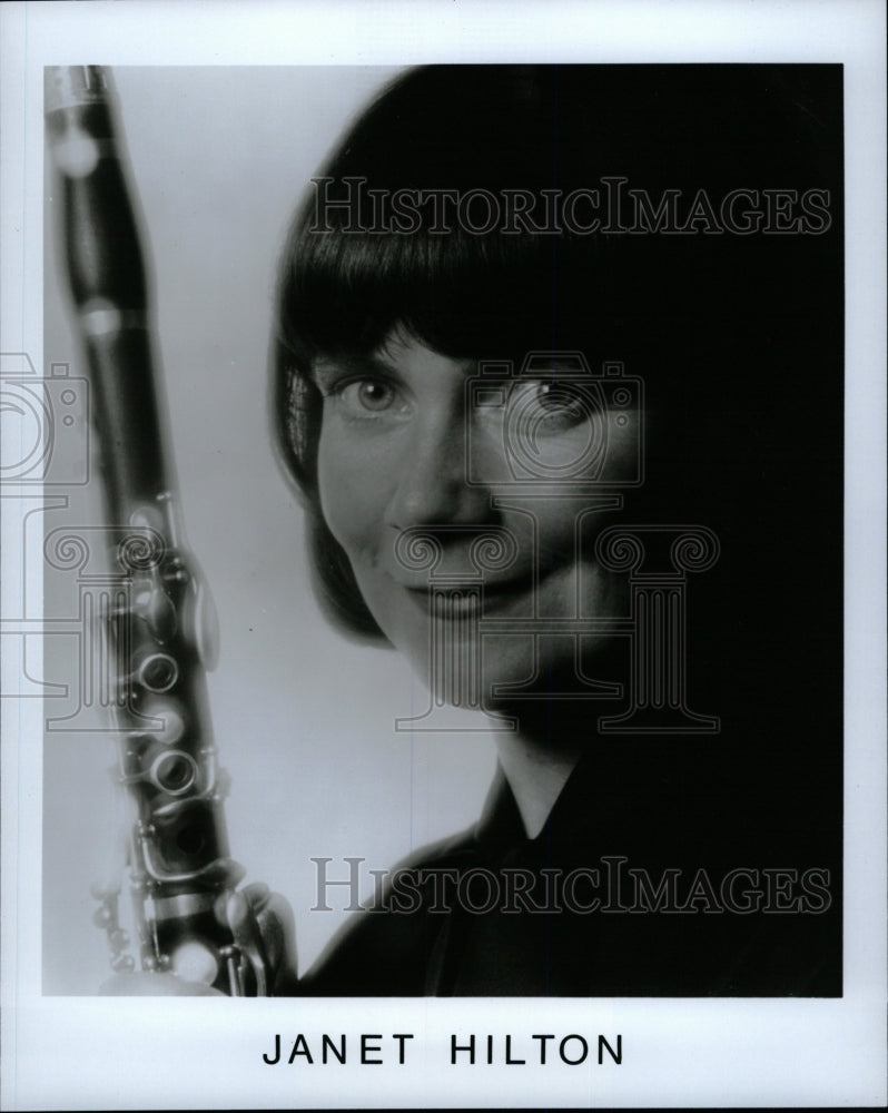 1989 Press Photo Janet Munro Little People Mountain - RRW16229 - Historic Images