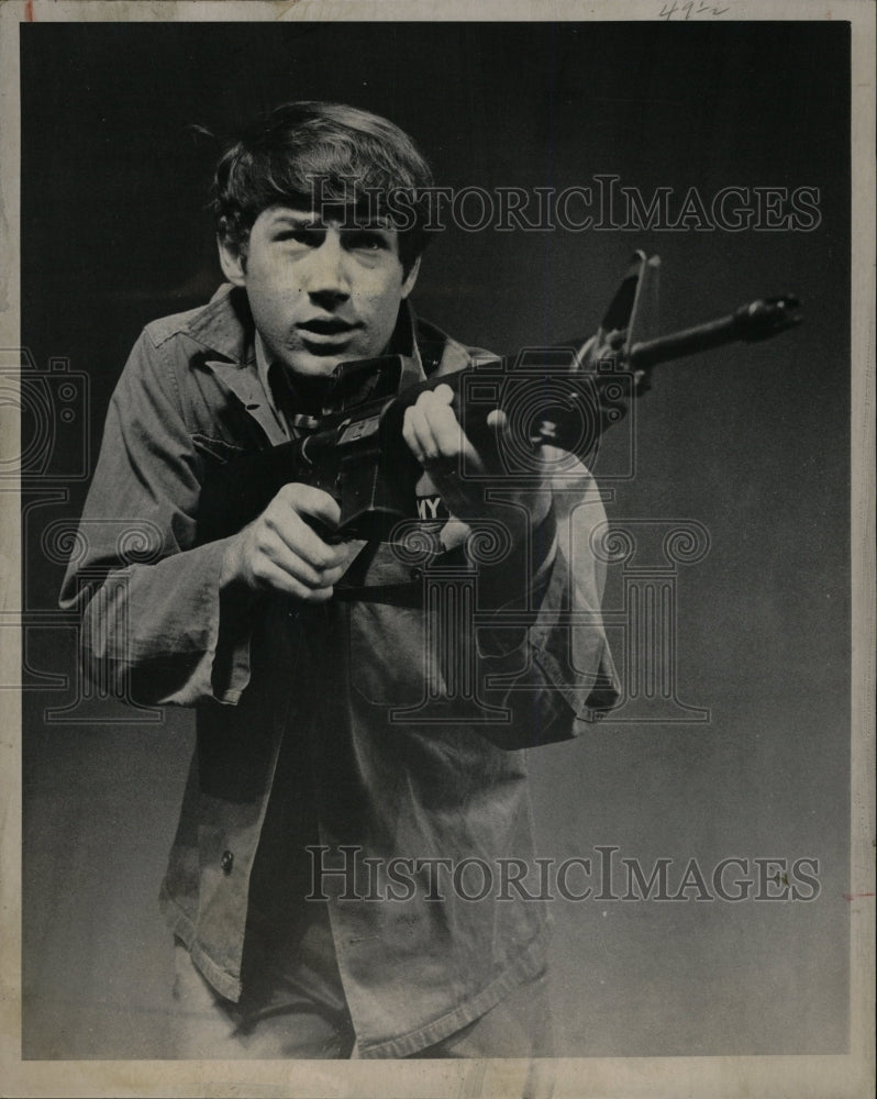 1969 Press Photo David Hiatt Viet Cong Bonfils Rifle - RRW16261 - Historic Images