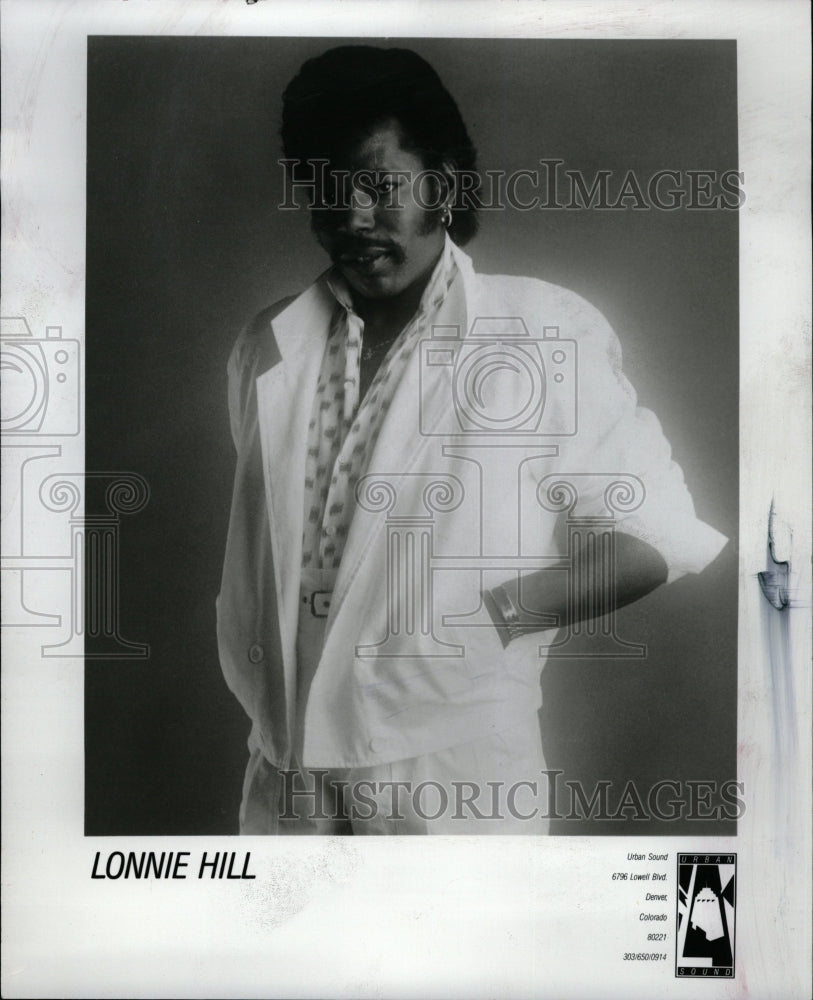 1985 Press Photo Singer Lonnie Hill - RRW16269 - Historic Images