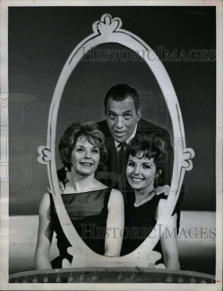 1951 Press Photo Singer Teresa Brewer Joan Holloway - RRW16315 - Historic Images