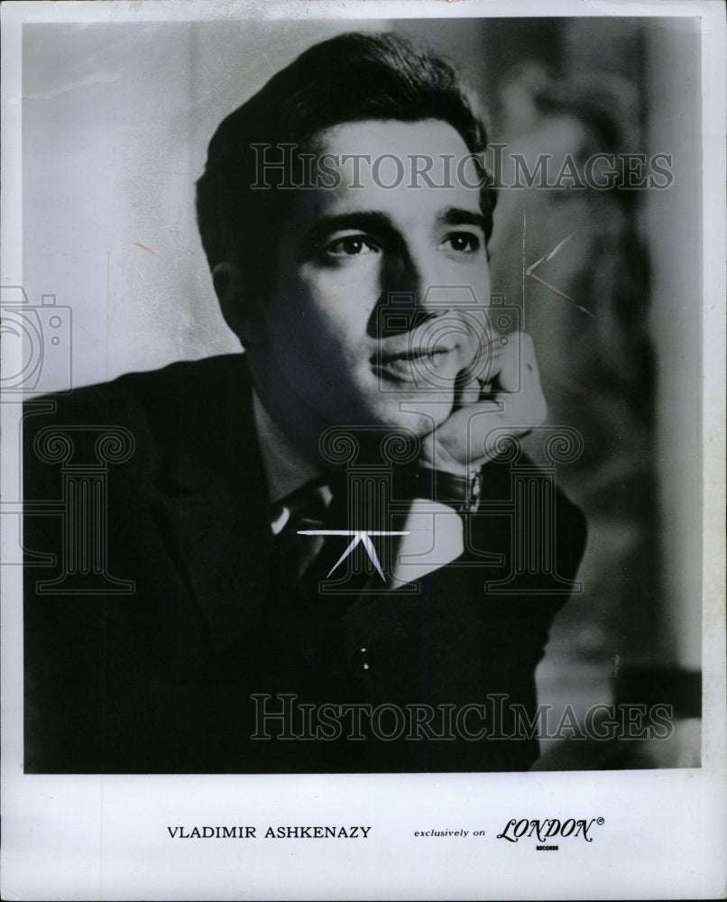 1968 Press Photo Vladimir Davidovich conductor pianist - RRW16473 - Historic Images