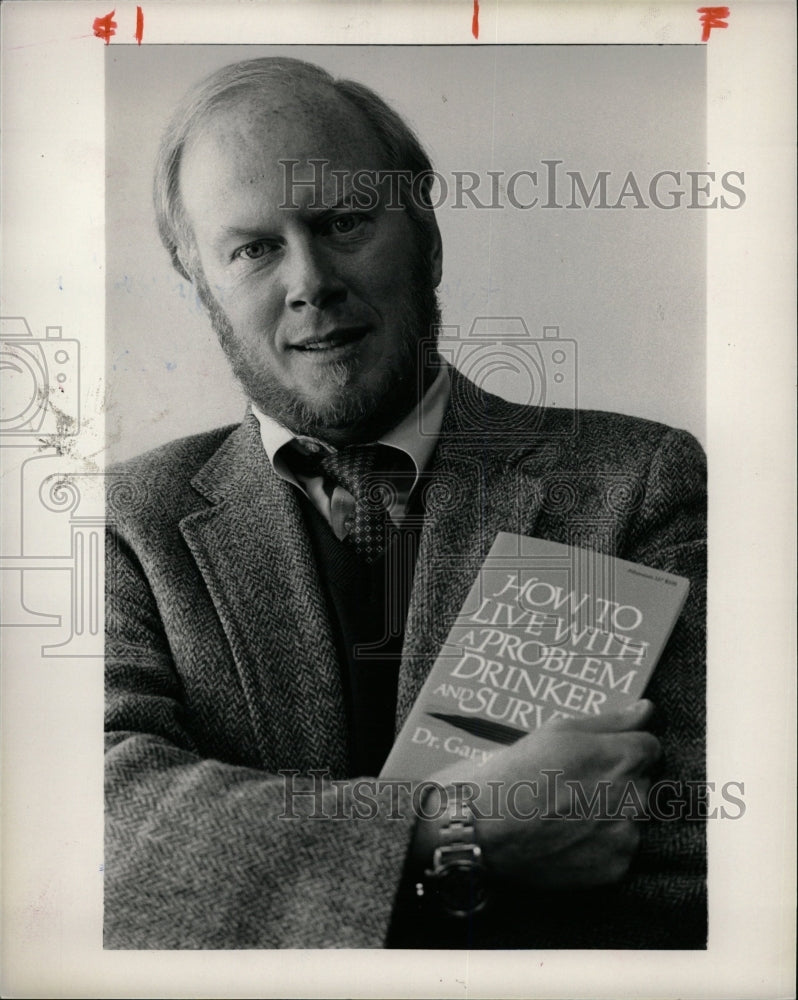 1986 Press Photo Gary Forrest Author Problem Drinker - RRW16611 - Historic Images