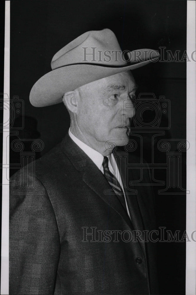 1952 Press Photo Charles Foster Co Sheriff Jack Riddle - RRW16693 - Historic Images