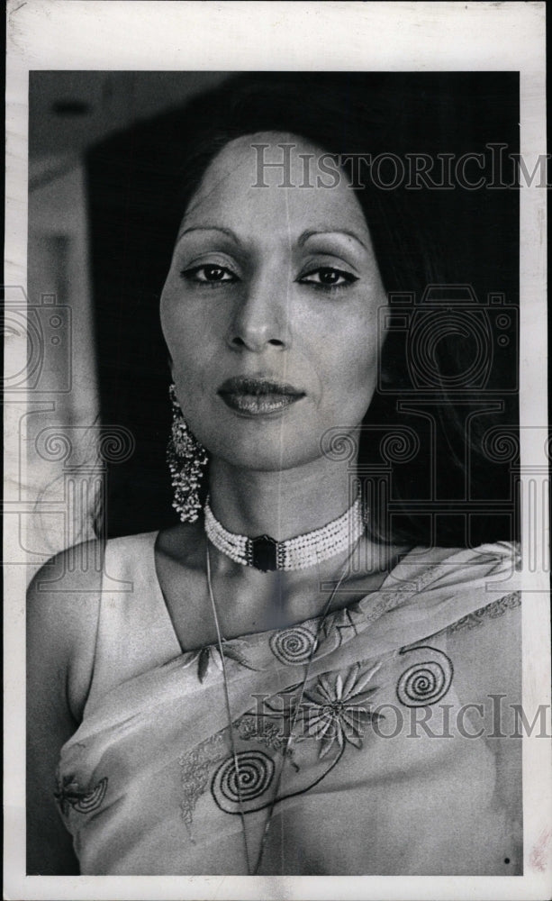 1972 Press Photo Ardash Kaur Gill Designer - RRW16761 - Historic Images