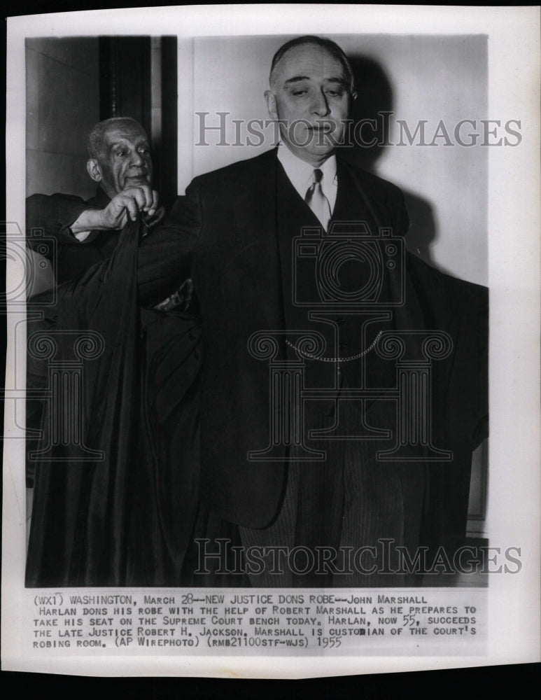 1955 Press Photo John Marshall Harlan Dons Robert Help - RRW16813 - Historic Images