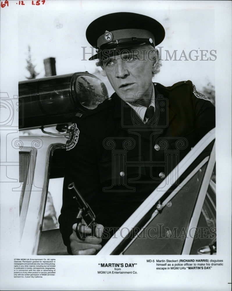 1985 Press Photo Richard Harris Martin Day police UA - RRW16965 - Historic Images