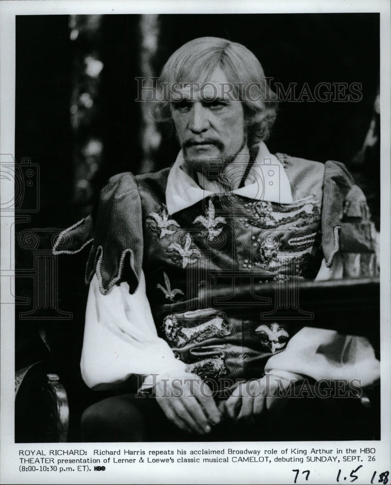 1982 Press Photo Richard Harris Film TV Actor Singer - RRW16971 - Historic Images