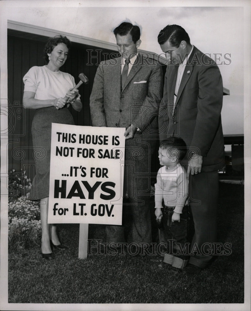 1956 Press Photo Mrs Frank Hays Lawn Bob Smith Araphoe - RRW17179 - Historic Images