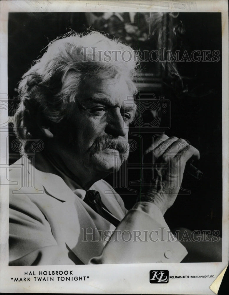 1973 Press Photo Harold Rowe Hal Holbrook America Wild - RRW17431 - Historic Images