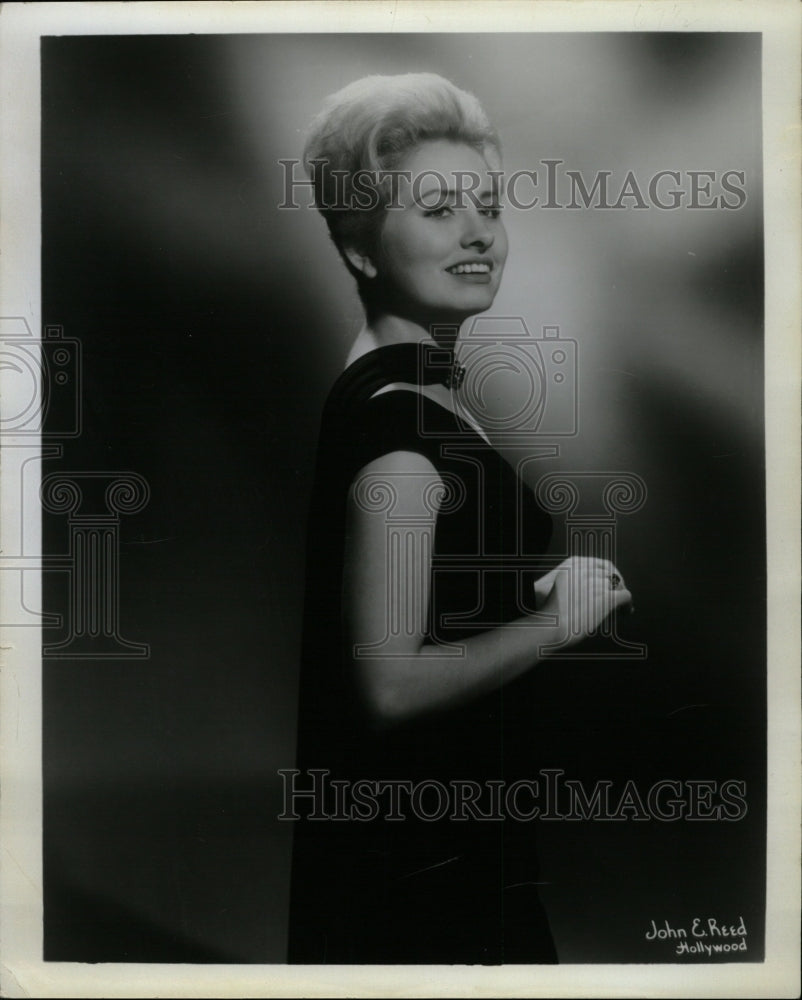 1966 Press Photo Norma Lynn Singer Metropolitan Opera - RRW17611 - Historic Images