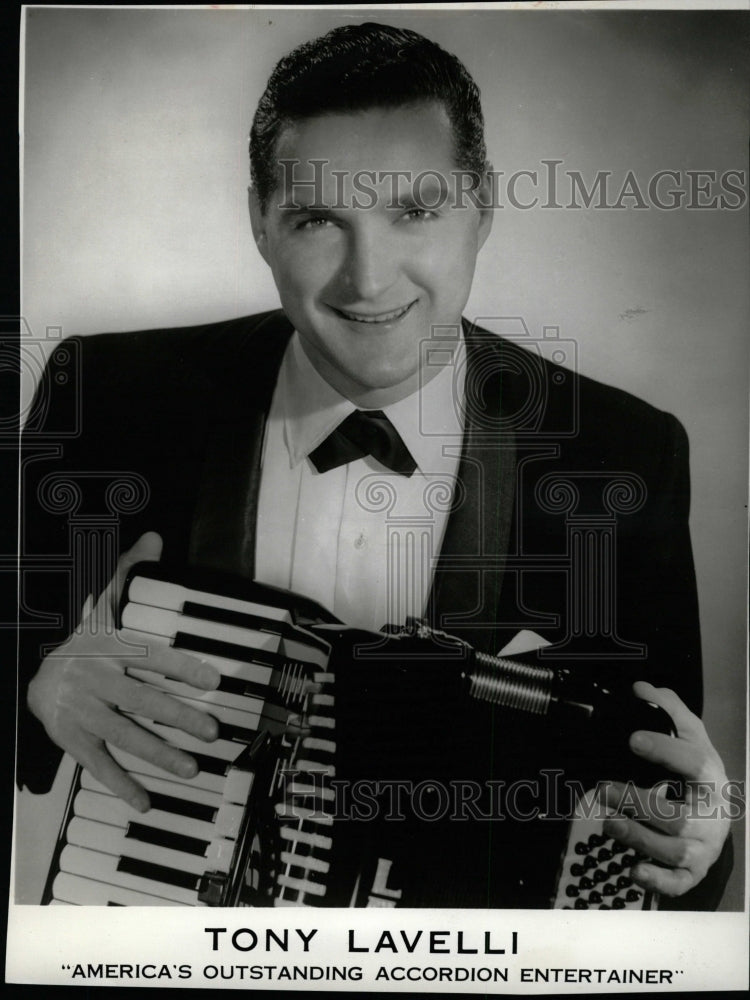 1964 Press Photo Tony Lavelli accordion musician artist - RRW17751 - Historic Images