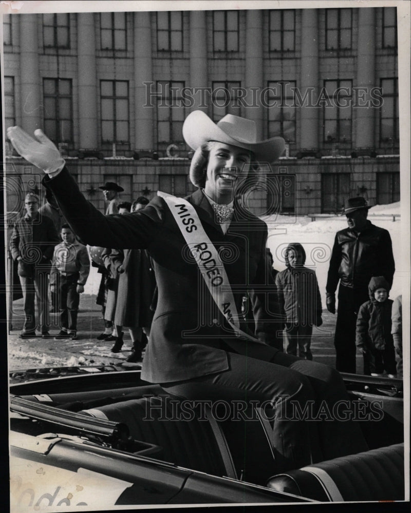 1962 Press Photo Karen Lavens Miss Rodeo America - RRW17753 - Historic Images