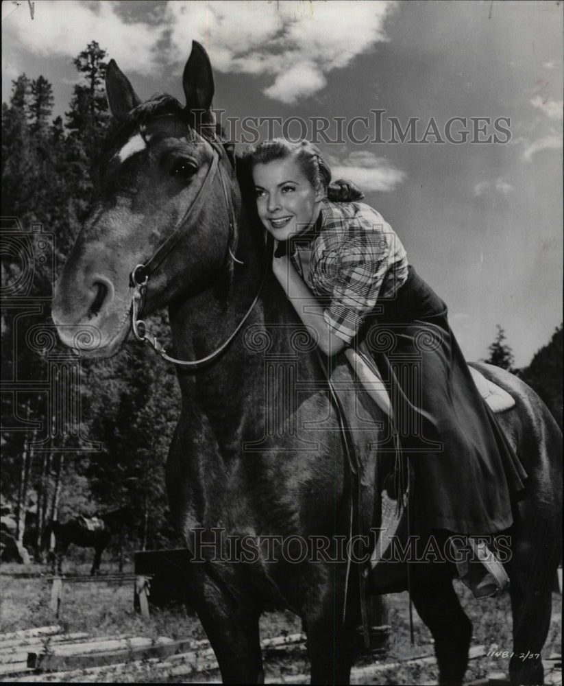 1952 Press Photo Actress Laura Elliot Denver Rio Grande - RRW17869 - Historic Images