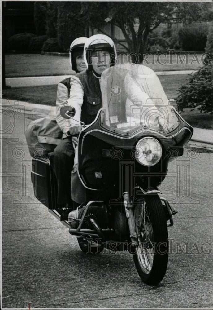 1978 Press Photo Bob Mary Elliott Dentist Motorcycle - RRW17911 - Historic Images