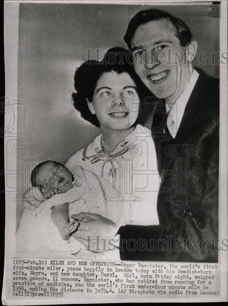 1957 Press Photo Roger Bannister Family - RRW17937 - Historic Images