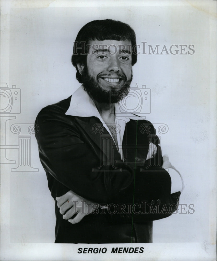 1977 Press Photo Sergio Mendes Brazilian Musician - RRW18155 - Historic Images