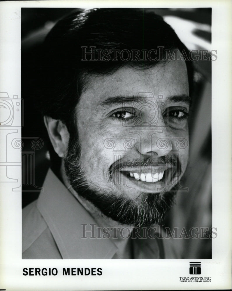 1991 Press Photo SÃƒÂ©rgio Mendes Brazilian Jazz Musician. - RRW18159 - Historic Images