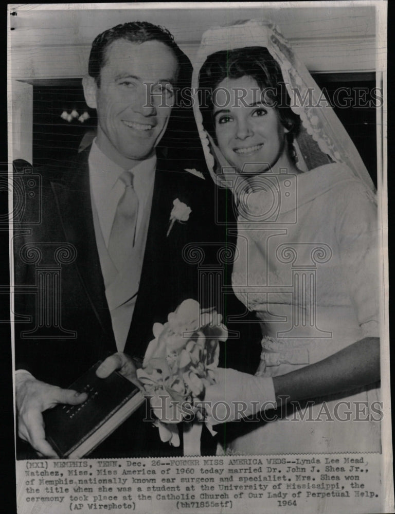 1964 Press Photo Lynda Mean Dr. John Shea Jr Beauty - RRW18269 - Historic Images