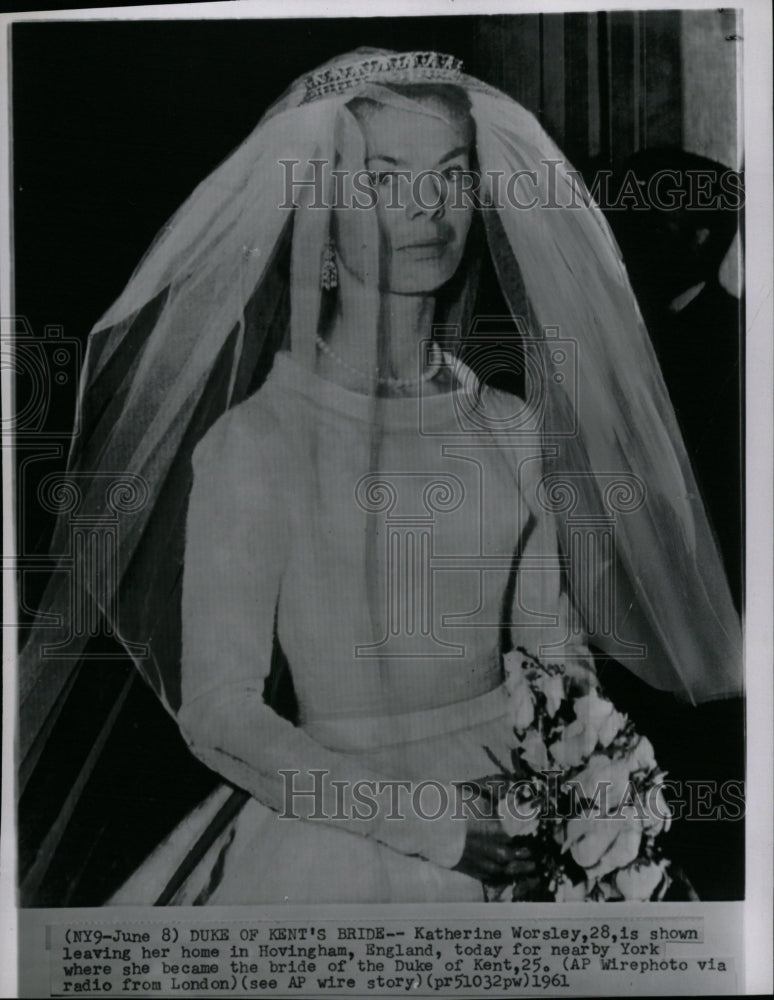 1961 Press Photo Duke Kent Bride Wedding Gown Worsley - RRW18941 - Historic Images