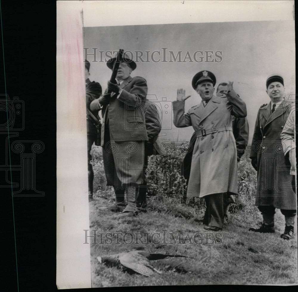 1953 Press Photo French Gov Head Pheasant Hunting - RRW18975 - Historic Images