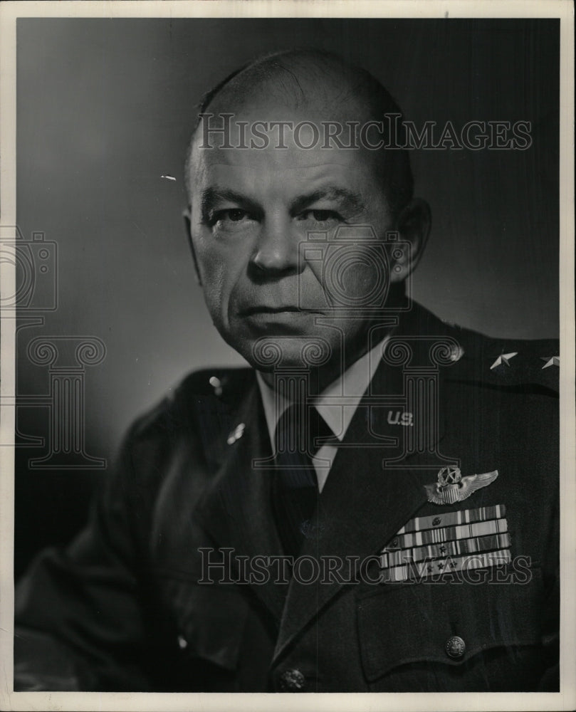 1958 Press Photo James E. Briggs U.S. Air Force - RRW19095 - Historic Images