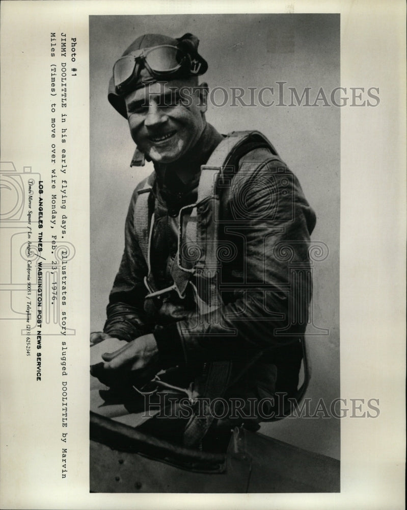 1976 Press Photo Jimmy Doolittle Marvin Miles Flying - RRW19117 - Historic Images